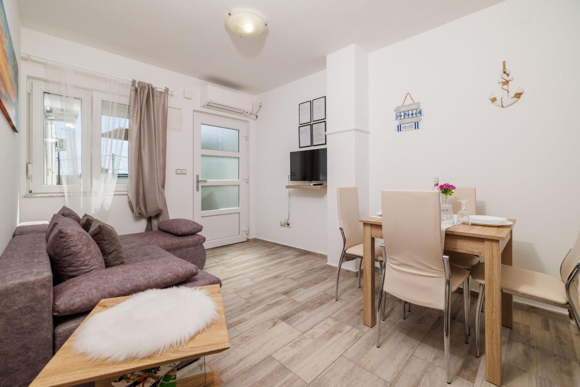 Apartments Luna Crikvenica Buitenkant foto